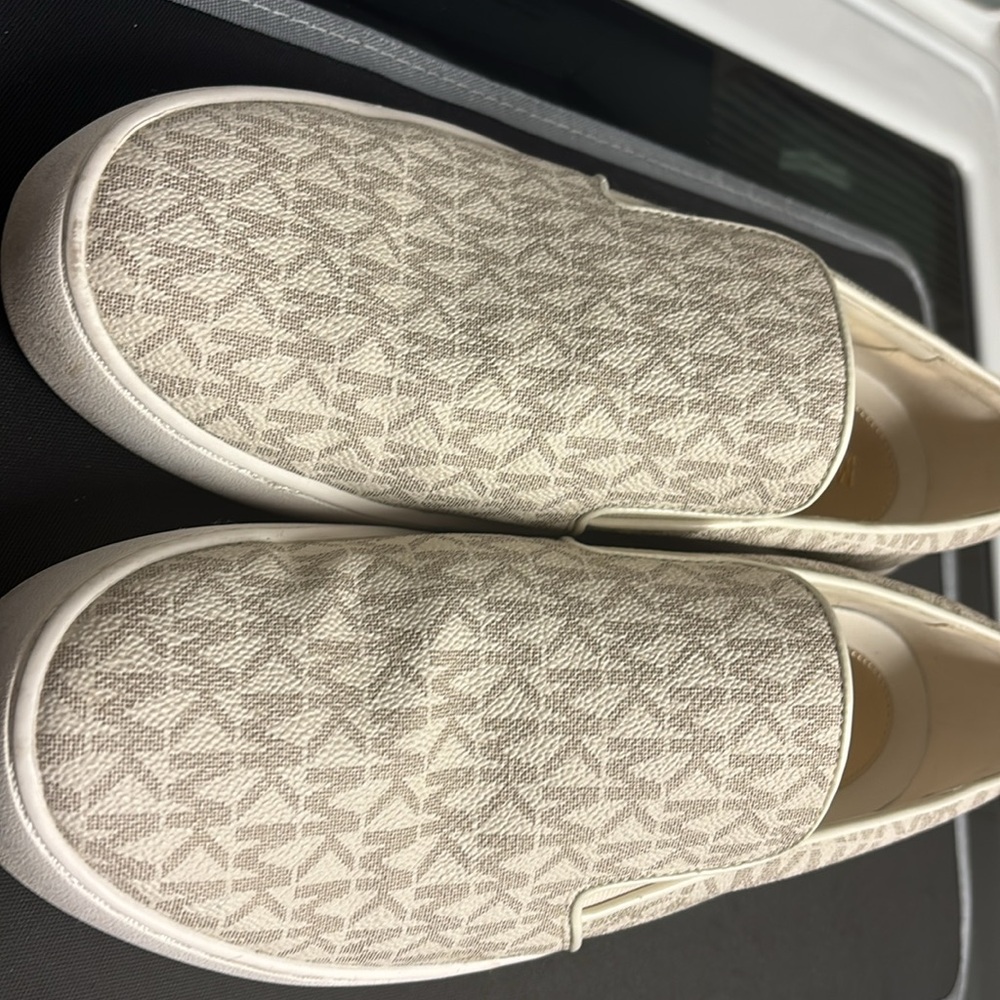 Shoes MK - Picture 3 of 3